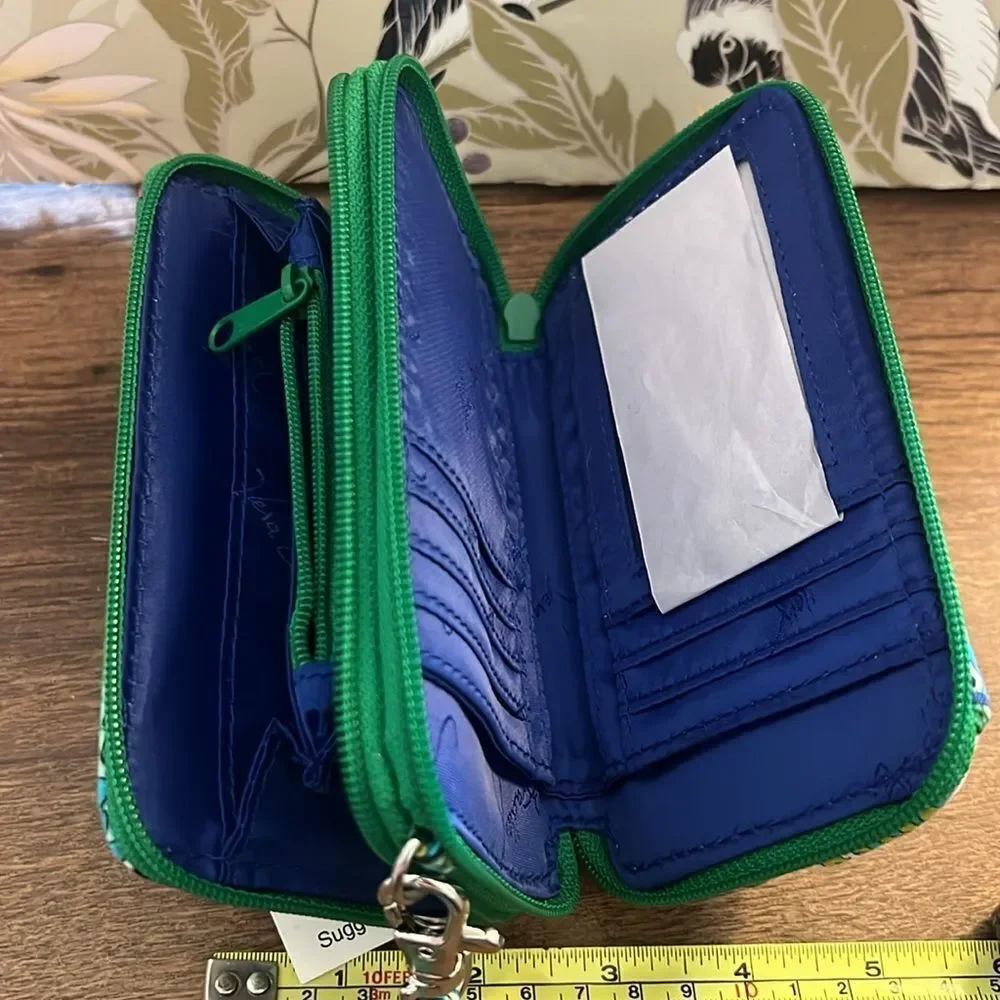 Vera Bradley Green Patterned Crossbody - Picture 4 of 4